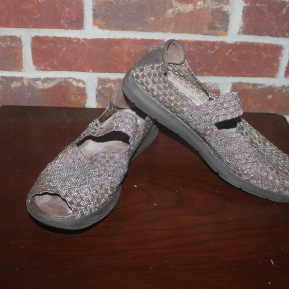 BareTraps Ivette Bronze Wedge Mary Jane stretch fabric rubber sole size 8M EUC… - Picture 5 of 5